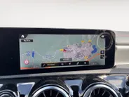 Mercedes-Benz CLA 250 e AMG Line | Adapt. Cruise Control | Rondomzicht camera | Apple Carplay/Android Auto | 18' inch velgen |