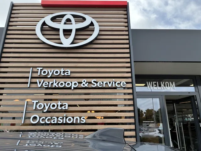 Toyota Yaris 1.5 Hybrid 115 Dynamic | Comfort Pack |