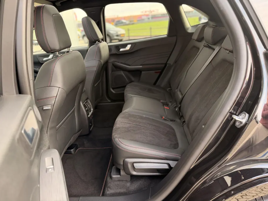 Ford Kuga 2.5 PHEV ST-Line X DRIVER ASSISTANCE PACK I WINTER PACK I BLACK PACKAGE I  PANORAMADAK I MATRIX LED-KOPLAMPEN I APPLE CARPLAY / ANDROID AUTO I