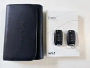 Kia Stonic 100PK T-GDi MHEV ComfortLine | Airco | Apple CarPlay/Android Auto | Centrale Deurvergrendeling | Elektrische Ramen & Spiegels | Licht Sensor |