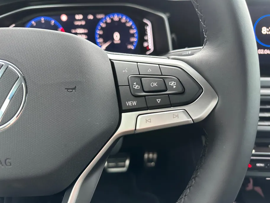 Volkswagen Taigo 1.0 TSI R-Line | Digital Cockpit | Camera | Adaptive Cruise Control | Apple CarPlay & Android Auto | LMV | Climate Control | Parkeersensoren | Verwarmde Spiegels | Bovag garantie | NAP