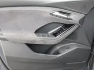 Audi Q6 e-tron Sportback S edition performance 306pk 100 kWh · SOH 97,8% · Panoramadak · Wegklapbare Trekhaak · 360 Camera · Stoelverwarming voor+achter · Bijrijder Display · 19'' Inch · Garantie t/m 10-08-2030 of 100.000km