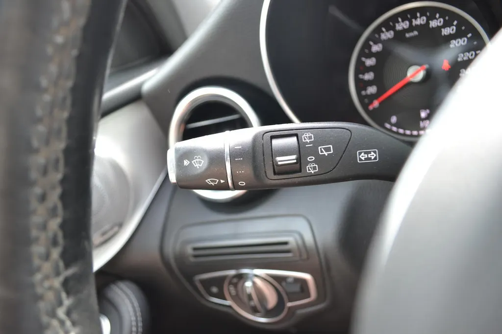 Mercedes-Benz GLC 300E AMG LINE 4MATIC|BURMESTER|NAVI|TREKHAAK