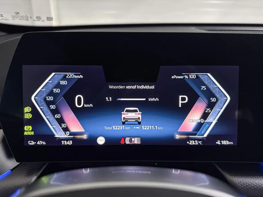 BMW iX1 xDrive30 Launch Edition