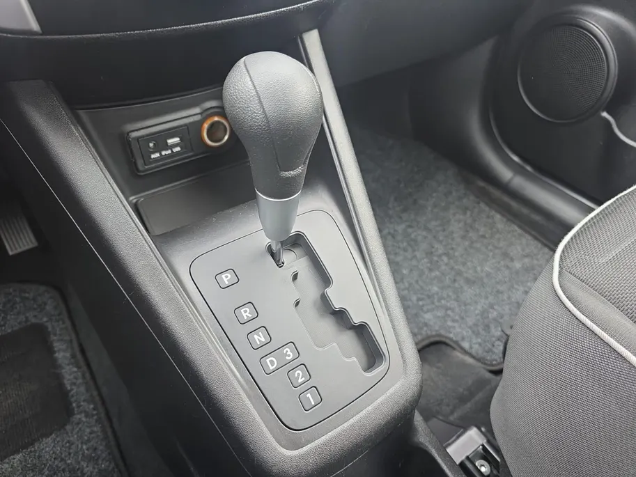 Kia Venga 1.6 CVVT X-tra | Automaat! | Trekhaak | Navigatie | Cruise Control | Airco | Parkeersensoren achter | 12 maanden garantie!
