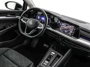 Volkswagen Golf 1.0 eTSI 110pk DSG Life · Camera · Apple/Android Car Play · Sfeerverlichting · P-Sensoren · Navigatie · 16'' Inch · Garantie t/m 04-02-2028 of 100.000km  · EXTRA INRUILKORTING ·