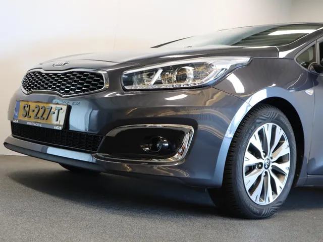 Kia cee'd Sportswagon 1.0 T-GDi Design Edition 4 seizoensbanden