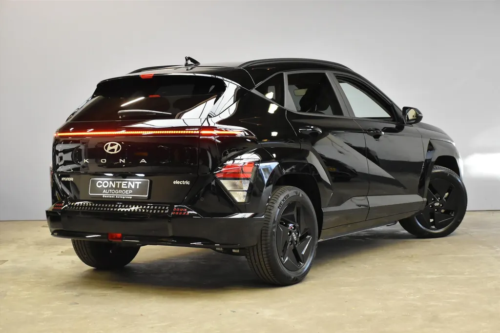 Hyundai Kona 64,8 kWh Pure Edition I Nieuwe auto! I Voorraad actie!