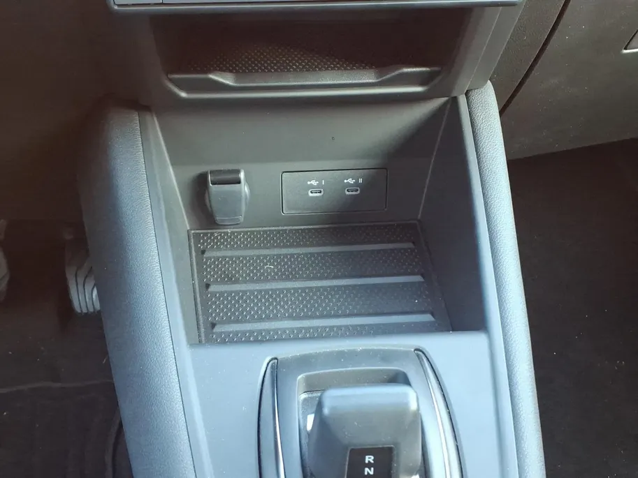 Mitsubishi Grandis 1.8 HEV First Edition | 8 jaar fabrieksgarantie | Full option | 360 Camera | Adaptive Cruise met lane centering | 19 Inch | Google Automotive software | Completer dan dit kan niet!