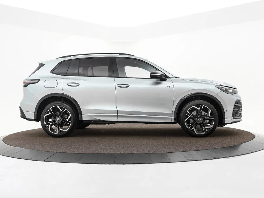 Volkswagen Tiguan 1.5 eHybrid 204pk DSG R-Line Edition · Trekhaak · 360 Camera ·  Matrix LED · Stuur- & Stoelverwarming · Garantie t/m 18-09-2030 of 100.000km