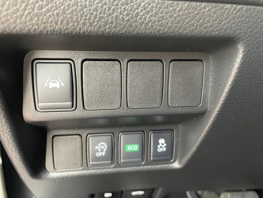 Nissan QASHQAI 1.2 Tekna *Automaat*Navi+360Camera*Climate Control*Stoelverwarming*Panoramadak*Trekhaak*LM.Velgen*Lederen bekleding*Zeer nette auto!