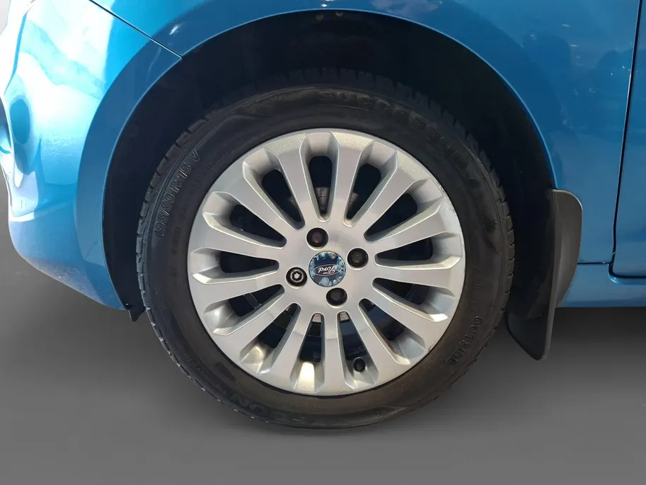 Ford Ka 1.2 Titanium X | Dealeronderhouden | Parkeer sensoren | Airco