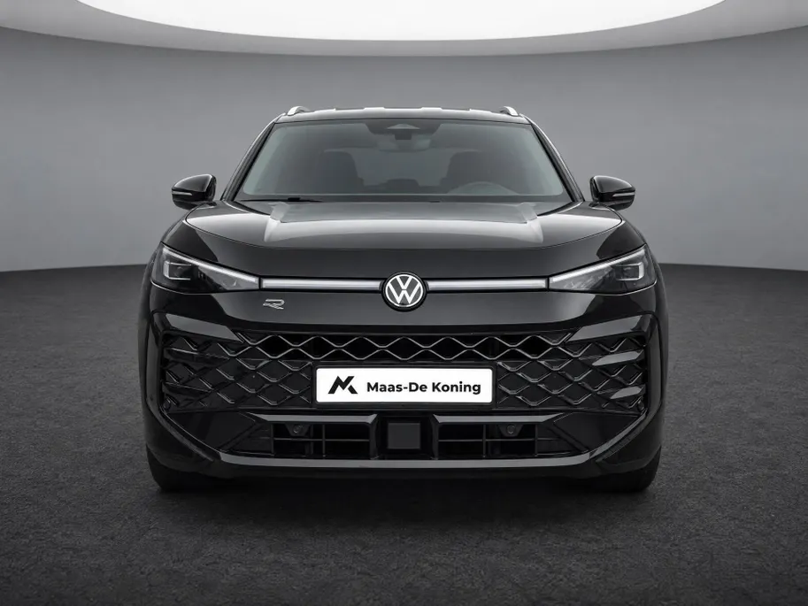 Volkswagen T-Roc 1.5 eTSI 150pk DSG R-Line First Edition · Camera · Apple/Android Car Play · Elek. Achterklep · Matrix LED · Stoel-& Stuurverwarming · 18'' Inch ·