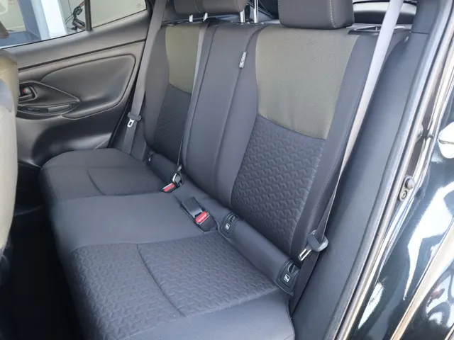 Toyota Yaris Cross 1.5 Hybrid Explore | Stoelverwarming | Parkeersensoren