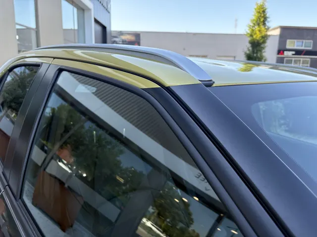 Toyota Yaris Cross 1.5 Hybrid Launch Edition | Bi-Tone | HUD | VERKOCHT