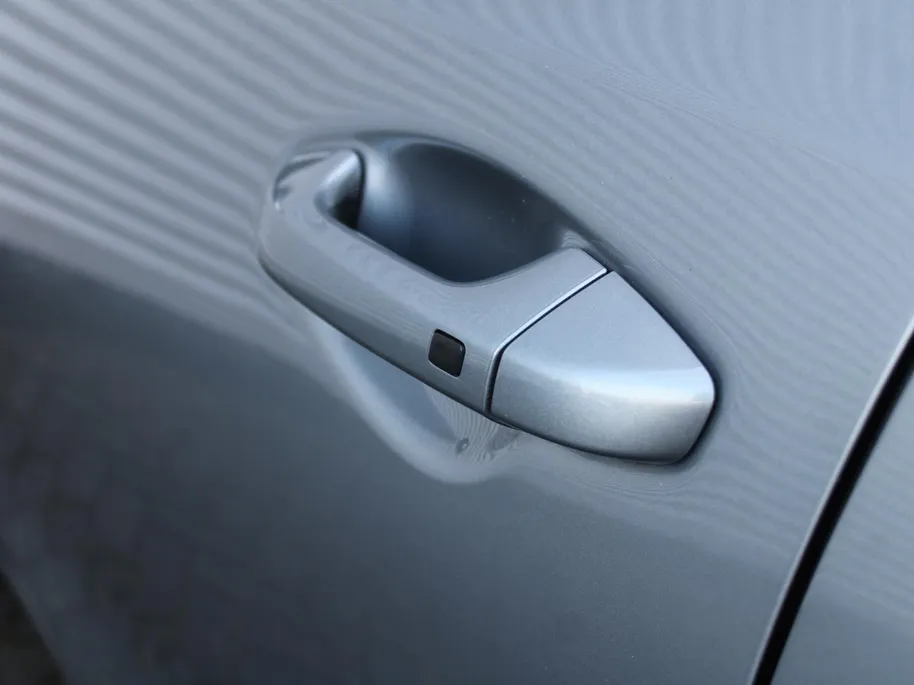 Kia Ceed 1.0 T-GDi DynamicPlusLine | Stuur-/stoelverwarming | Camera | Draadloos laden | LED | Dodehoek detectie | 16' LM |