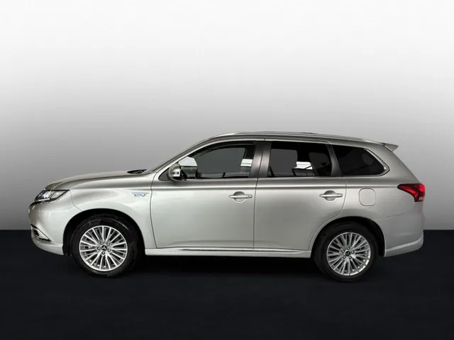 Mitsubishi Outlander 2.4 PHEV Pure+