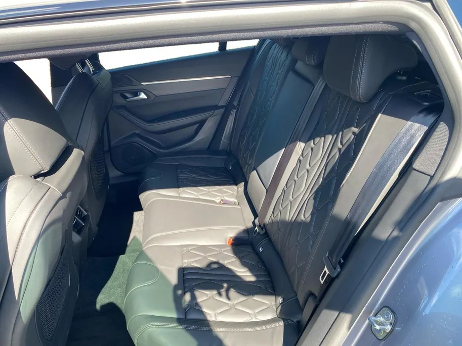Peugeot 508 SW 1.6 Plug-in Hybrid 225 GT Line WLTP tot 55 km elektrisch | Camera | Dodehoek Detectie | Apple Carplay/Android Auto | Climate Control | Adaptief Cruise Control | Etc.