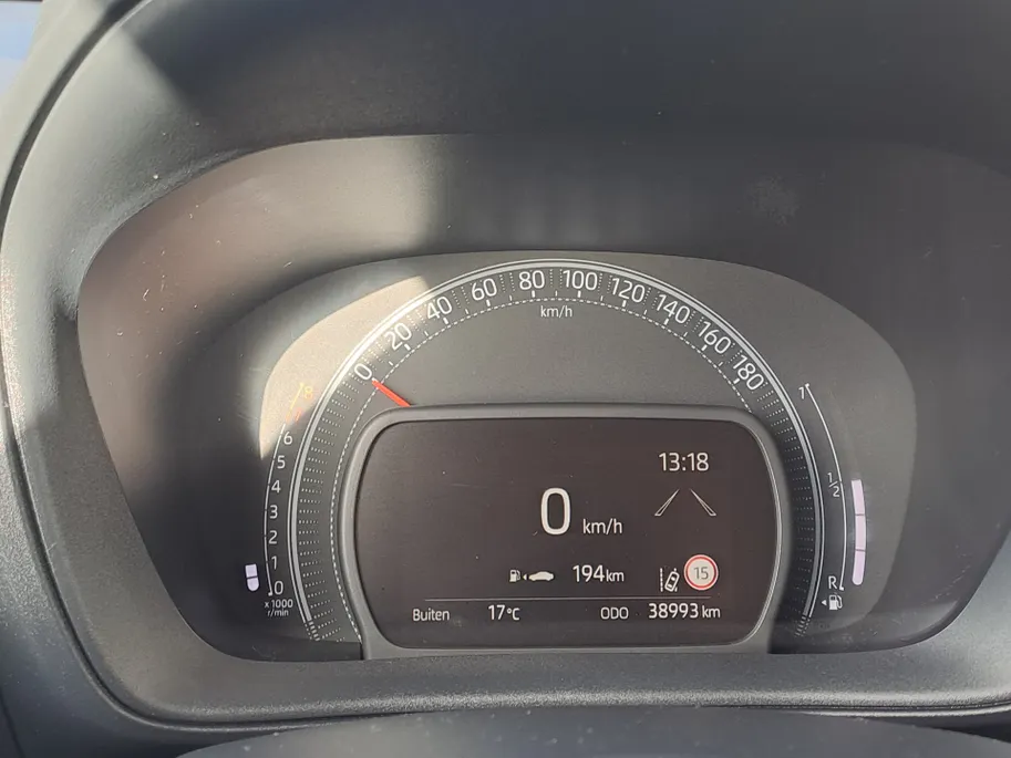 Toyota Aygo X 1.0 VVT-i MT Play | Apple Carplay/Android Auto | Cruise control adaptief | Airco | DAB | Camera