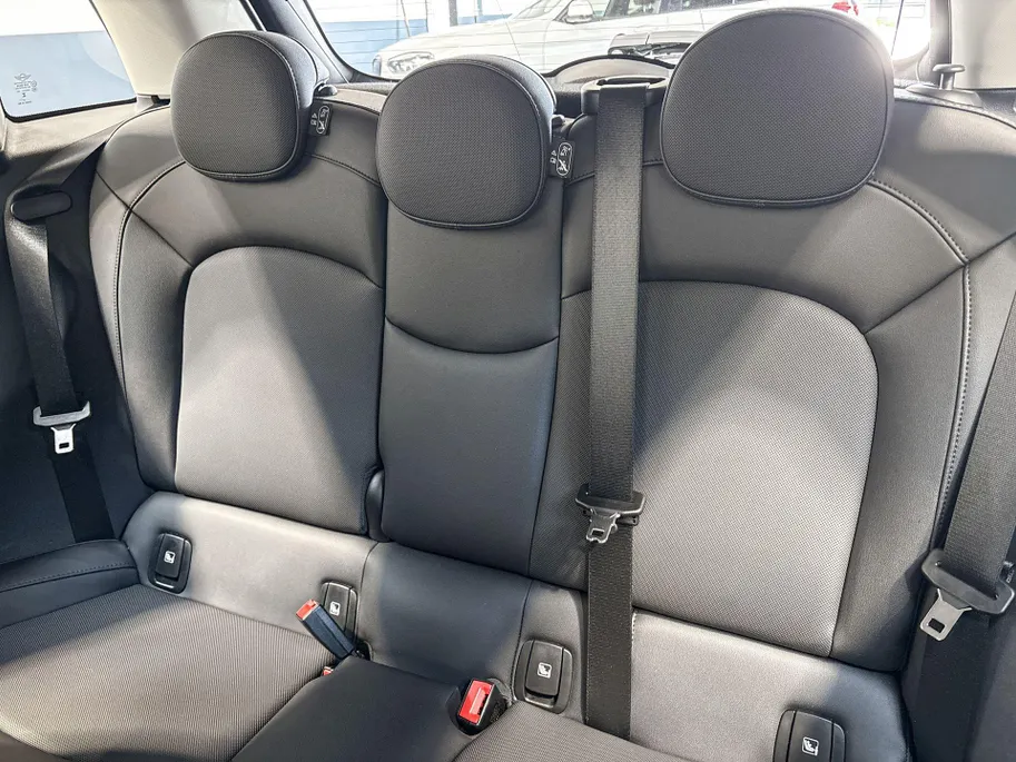 MINI Cooper 5-deurs Cooper Camden Edition