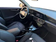 Kia Niro 1.6i Hybrid DynamicLine | Zeer nette auto | Cruise Control Adaptief | LM Velgen 16 ' | Carplay | File Assistent | Camera | Metallic lak | Fabrieksgarantie t/m 17-5-2032 | NAP