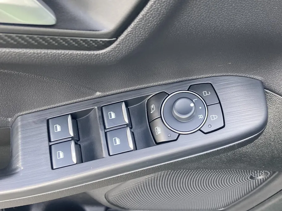 Ford Kuga 2.5 PHEV ST-Line 243 pk Driver Assistance Pack - Reservewiel - Elektrisch wegklapbare trekhaak **NIEUW UIT VOORRAAD LEVERBAAR**