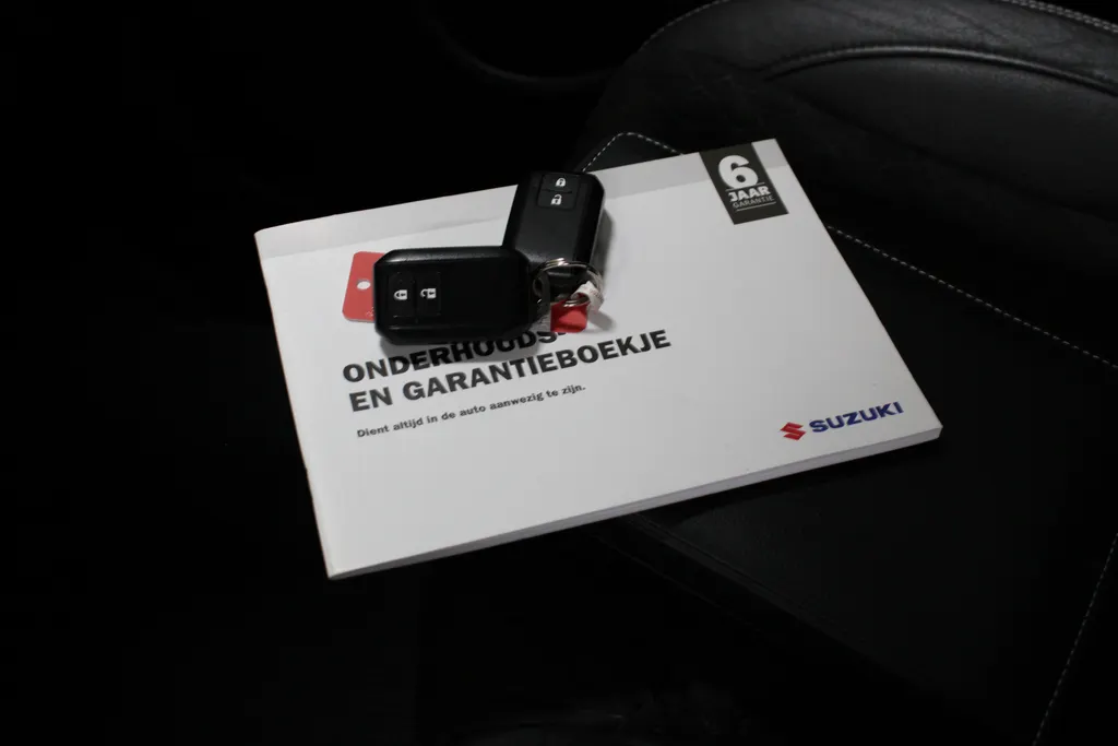 Suzuki Vitara 1.5 Hybrid Style Automaat / Trekhaak afneembaar / Camera / Navigatie / Keyless / Led verlichting /