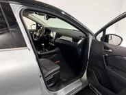 Renault Captur 90PK TCe Techno | 1e eigenaar | Schuif-Kantel Dak | Camera | Navigatie | Apple Carplay/Android Auto | Parkeersensoren | Trekhaak | Climate Control | Lichtmetalen Velgen | Full LED |