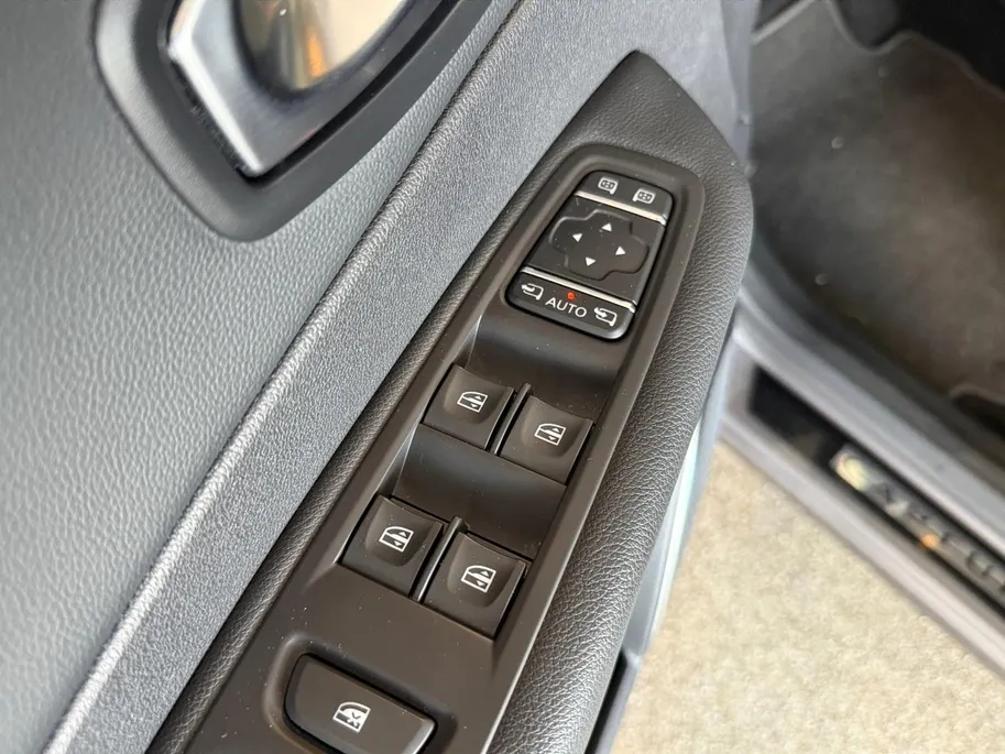Renault Captur 1.3 TCe Intens *Automaat*Navi+Camera*Parkeersensoren*Climate*Hoge instap*Lage K.M.!