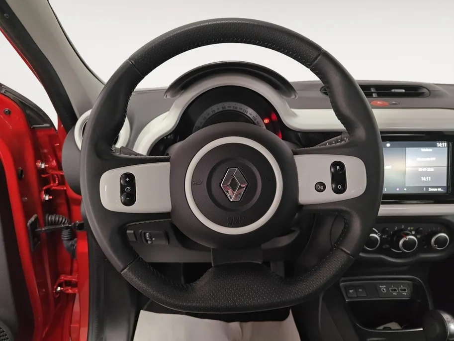 Renault Twingo 0.9 TCe Intens AUTOMAAT NAVI APPLE CARPLAY ANDROID AUTO LM VELGEN 5 DEURS ZEER LEUKE AUTO MET PAS 31000KM DEALER ONDERHOUDEN 1E EIGENAAR