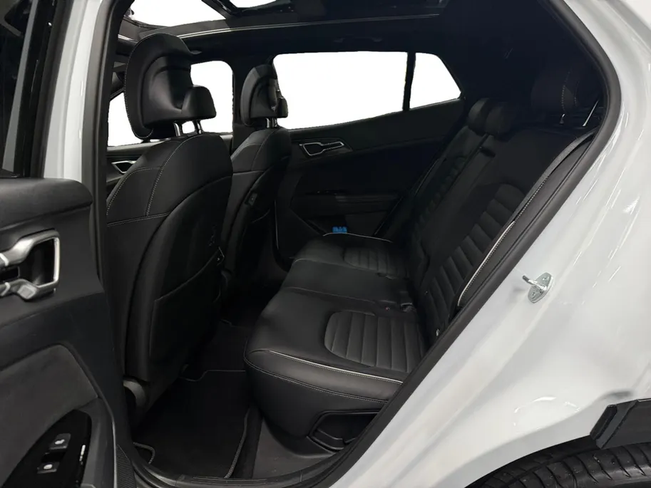 Kia Sportage 1.6 T-GDi Plug-in Hybrid AWD GT-PlusLine TREKHAAK ! | RESTERENDE FABRIEKSGARANTIE TM 2034 | MEEST LUXE UITVOERING | Z.G.A.N. !