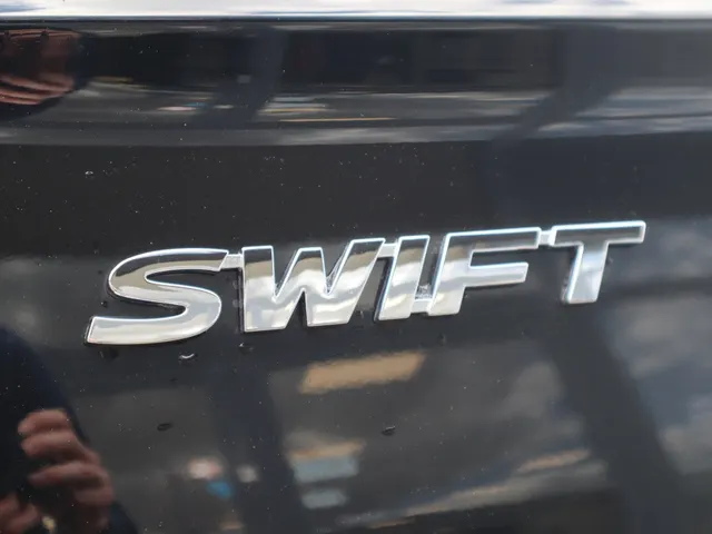 Suzuki Swift 1.2 Style Smart Hybrid