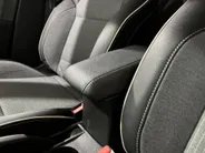 Renault Clio 145PK E-Tech Full Hybrid Techno Automaat | Digital Cockpit | 9,3' Navi | Climate Control | Apple CarPlay/Android Auto | Camera | Cruise Control | Armsteun | Lichtmetalen Velgen |