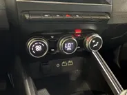 Renault Clio 90PK TCe GPF Techno | 9,3' Navi | Climate Control | Digital Cockpit | Camera | Parkeersensoren | Apple CarPlay/Android Auto | Full LED | Lichtemetalen Velgen | Licht & Regen Sensor |