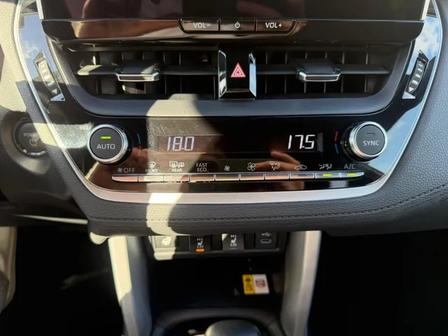 Toyota Corolla Cross Hybrid 140 Dynamic | Parkeersensoren V+A | All Seasons
