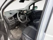 Renault Kangoo E-Tech Extra L1 44 kWh AUTOMAAT AIRCO CAMERA PARKEERSENSOREN CRUISE CONTROLE TREKHAAK CLIMATE CONTROL STOELVERWARMING APPLE CARPLAY ANDROID AUTO METEEN RIJDEN
