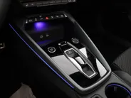 Audi A3 Sportback 45 TFSIe 272pk S-tronic S edition Competition · Panoramadak · Sonos Audio · Camera · Head-Up · Apple/Android Car Play · 18'' Inch · Garantie t/m 28-09-2030 of 100.000km