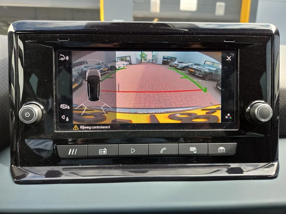 SEAT Arona Xperience Business Connect | Adaptief Cruise  | Climate Control | Camera | Dodehoek Detectie | 17'' LM Velgen | Apple Carplay | Android Auto | 9.000 km!