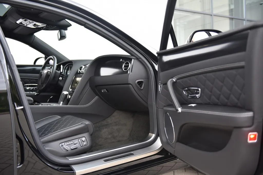 Bentley Flying Spur 6.0 W12 S