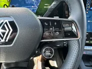 Renault Scénic E-Tech EV87 long range iconic | Dode Hoek Detectie | Harman Kardon | Stoel & Stuurverwarming | Automatische Kofferbak | Apple Carplay & Android Auto | Dodehoek Detectie | 12 Maanden BOVAG Garantie