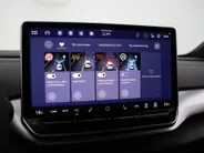 Volkswagen ID.4 Limited Edition 58 kWh accu 190 PK · Achteruitrijcamera · Draadloze telefoonlader · Trekhaak, elektrisch uitklapbaar · Voorraad OUTLET · Prijs is inclusief inruilpremie ·