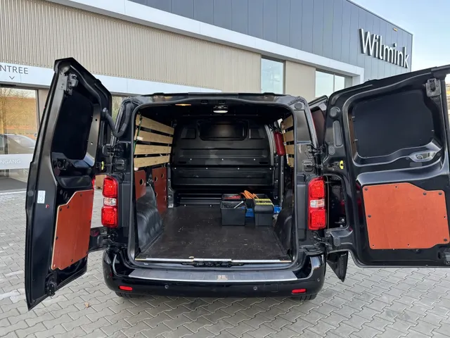 Toyota ProAce Electric Worker Professional 75 kWh | Betimmering | Lm Velgen