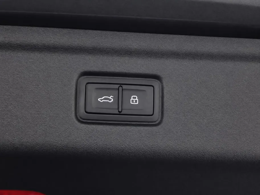 Audi A6 Sportback e-tron S-edition 83kWh/286PK · Adaptieve cruise control · Warmtepomp · 360°Camera · Garantie t/m 18-11-2027