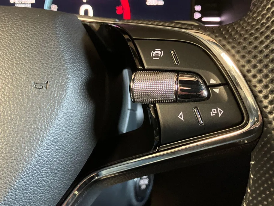 Škoda Superb 1.4PHEV 218PK Sportline DSG · Panoramadak · Trekhaak · Camera + Parkeersensoren · Stoelverwarming  voor & achter ·