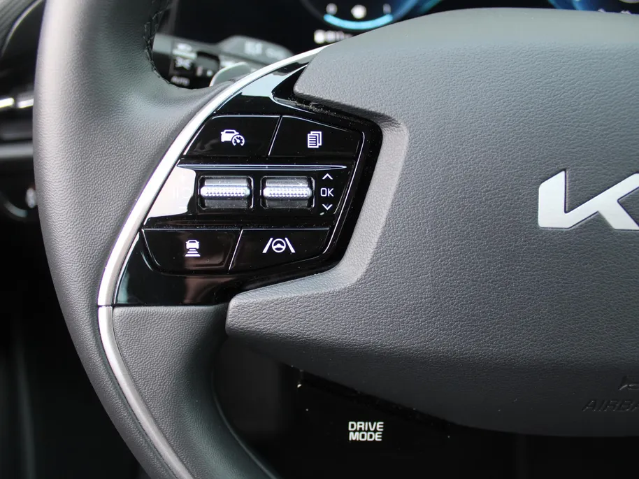 Kia Niro 1.6 GDi Hybrid DynamicLine | Camera | Cruise adapt. | Clima | 16' LM | Navi | Keyless | Apple Carplay/Android Auto |