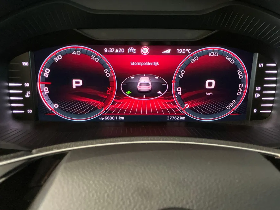 Škoda Kodiaq 1.5TSI/150PK Sportline Business 7p. DSG · Panoramadak · Camera · Leder/Alcantara · Apple/Android Car Play ·