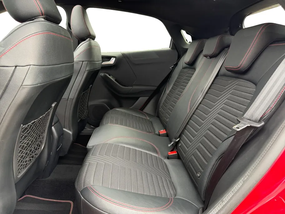 Ford Puma 1.0 EcoBoost Hybrid ST-Line X First Edition | Dealer onderhouden | Panorama dak | Adapt. Cruise control | BLIS | B&O | Elektr. achterklep | Draadloos opladen mobiel | 19' lichtmetalen velgen | Bovag garantie |