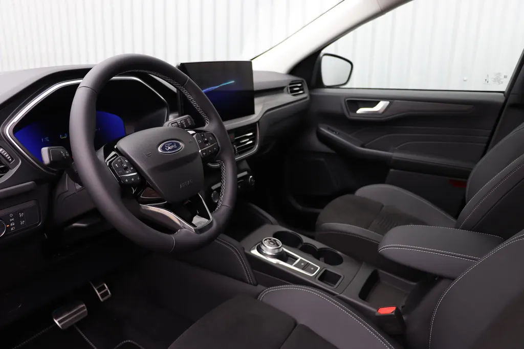 Ford Kuga 2.5 PHEV Active X | Nieuw te bestellen | €4.000,- korting | 2100kg trekgewicht | 0,99% rente Ford Options!