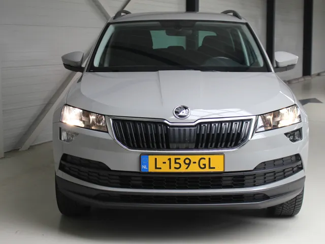 Škoda Karoq 1.0 TSI Business Edition Navigatie | climate Control | Stoelverwarming |