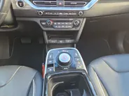 Kia e-Niro DynamicPlusLine 64 kWh | SOH 99,5 % | 3 Fase laden | 1e Eigenaar | Dealer onderhouden | Stoelverwarming | Schuif-/kanteldak | Fabrieksgarantie t/m 24-08-2029 + 3x 1 jaar |  NAP |